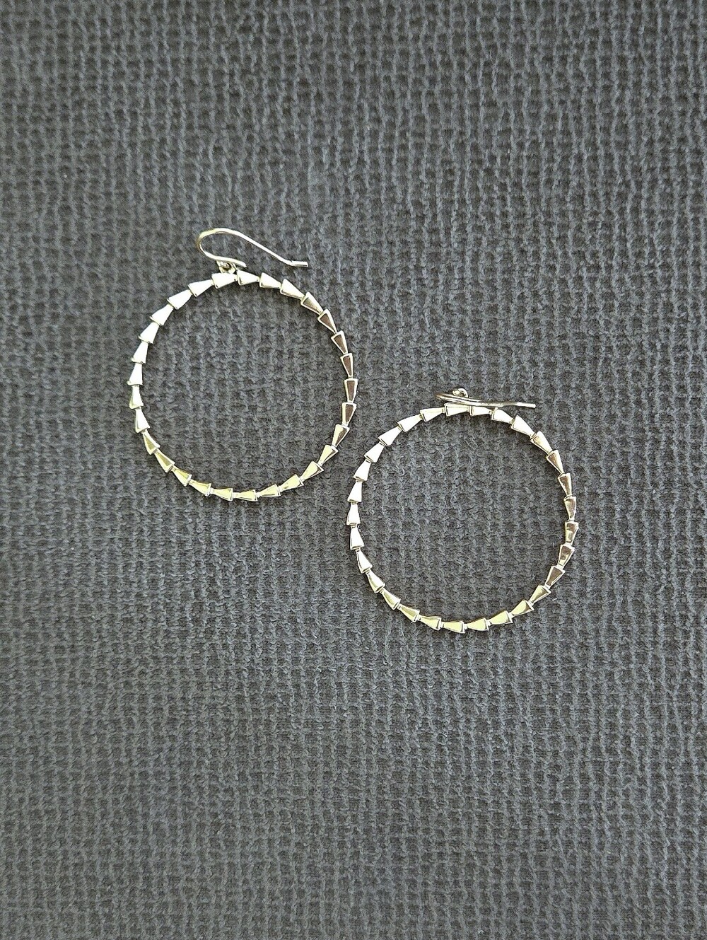 Melinda Maria Gold💛 "Eternal Pyramid"🐪 Open Circle Earrings - NWOT